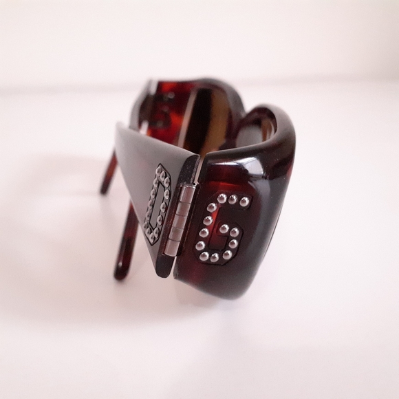 Dolce & Gabbana Tortoise Sunglasses with Signature Coach Case - Picture 4 of 11